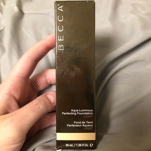 BECCA Aqua Luminous Foundation